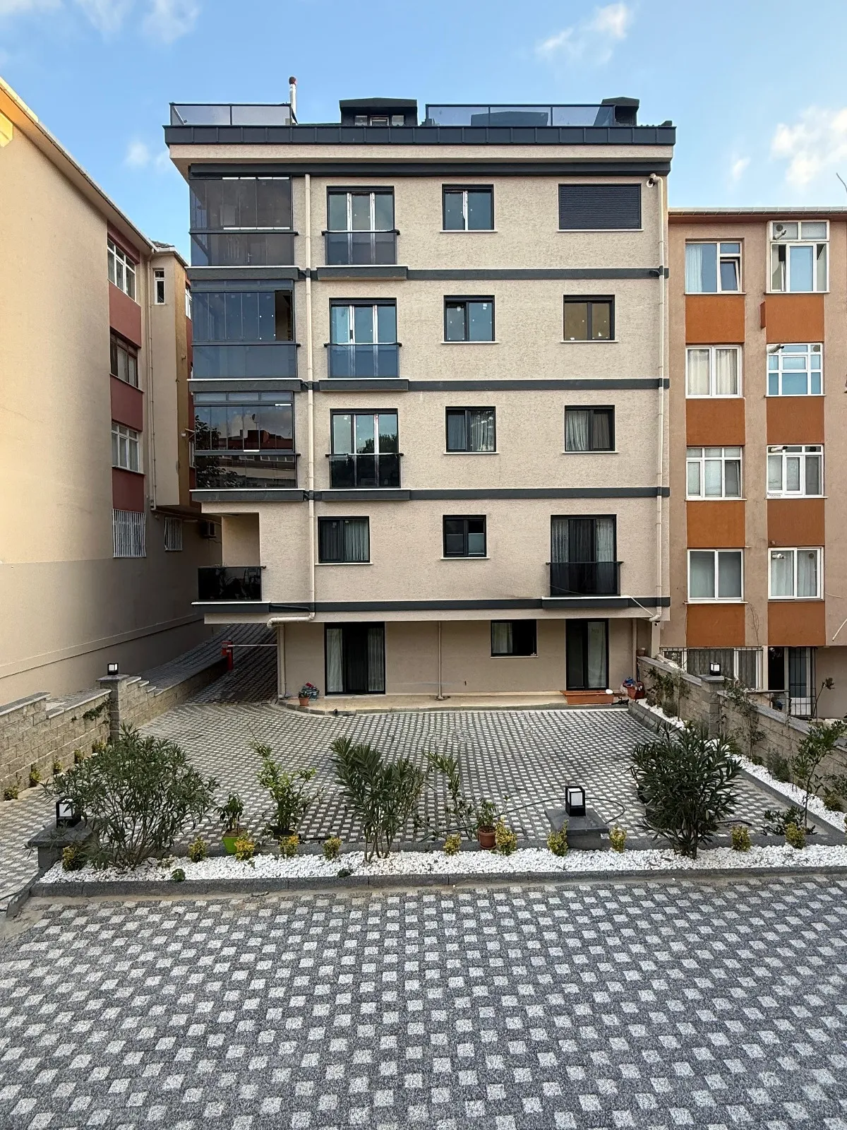 Üsküdar İcadiye Mahallesi Panoramik Şehir Manzaralı Prestijli Konut Projemiz